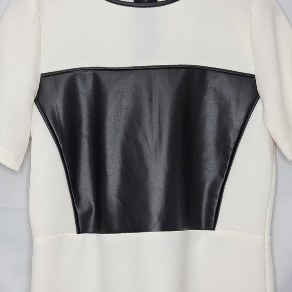 BCBGENERATION Short Sleeve Professional Blouse - Picture 11 of 11